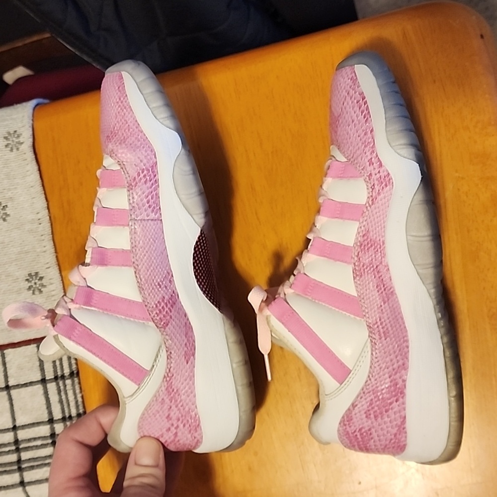 Jordan 11 - Picture 3 of 8